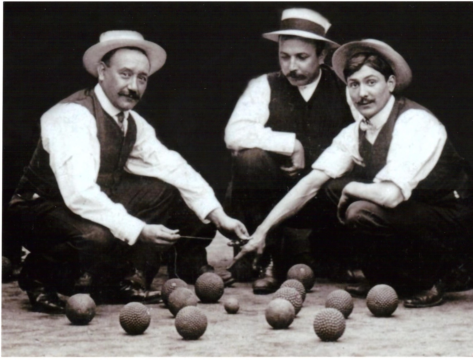 JOUEUR DE BOULE 001